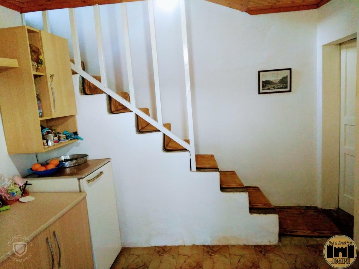 Bed & Breakfast Josiph Berat Ngoại thất bức ảnh