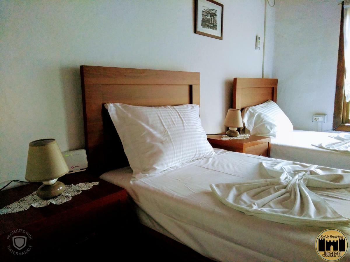 Bed & Breakfast Josiph Berat Ngoại thất bức ảnh