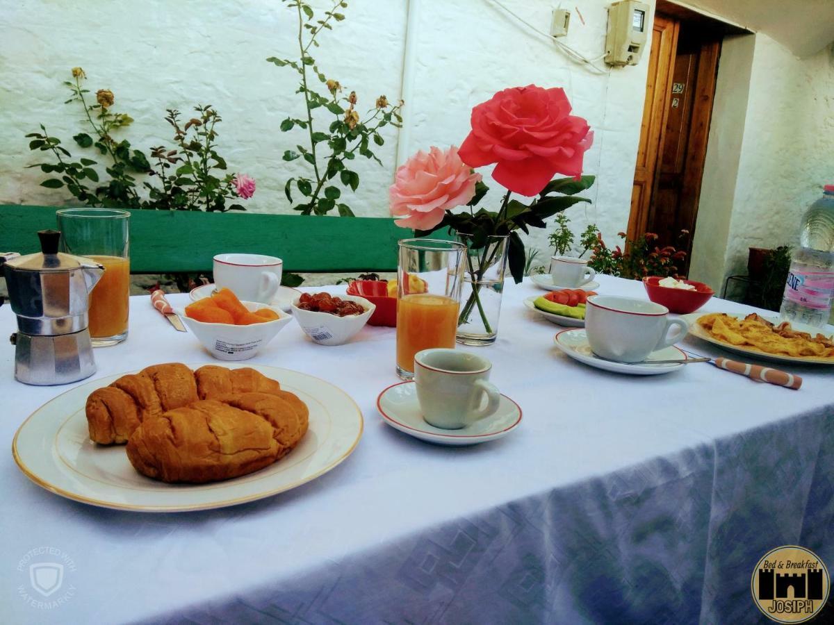 Bed & Breakfast Josiph Berat Ngoại thất bức ảnh