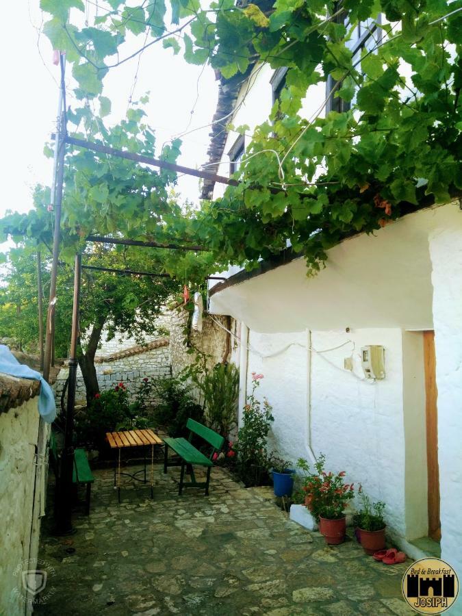 Bed & Breakfast Josiph Berat Ngoại thất bức ảnh