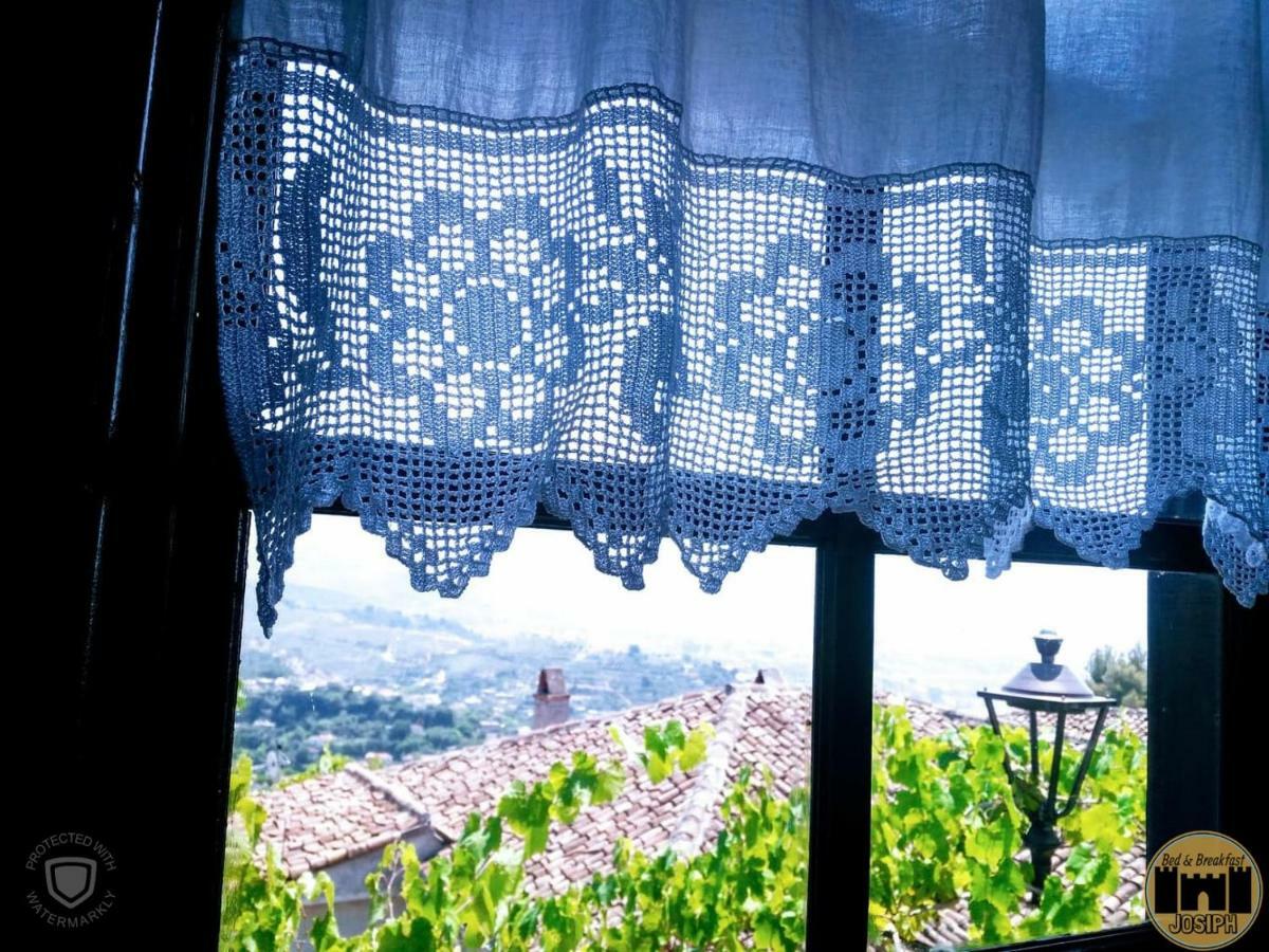 Bed & Breakfast Josiph Berat Ngoại thất bức ảnh