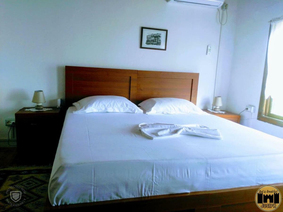Bed & Breakfast Josiph Berat Ngoại thất bức ảnh